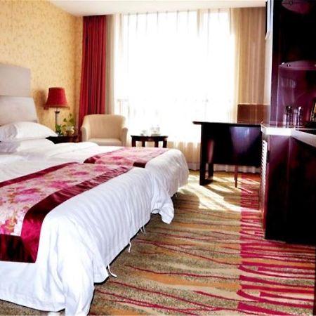 Dalian New Garden Hotel Екстериор снимка