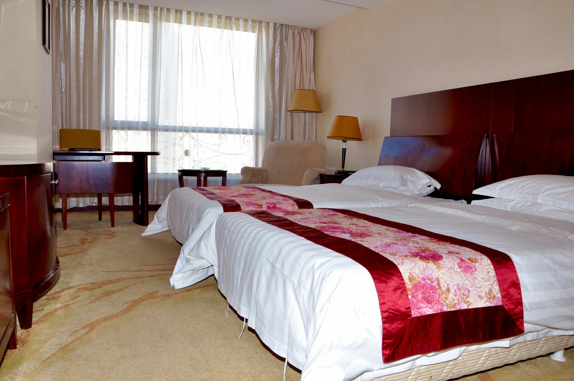Dalian New Garden Hotel Екстериор снимка