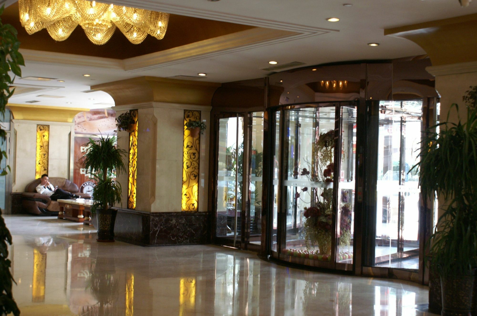Dalian New Garden Hotel Екстериор снимка